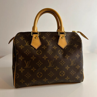 Louis vuitton speedy 25 monogram. Authentique sac de luxe de seconde main entrupy certified