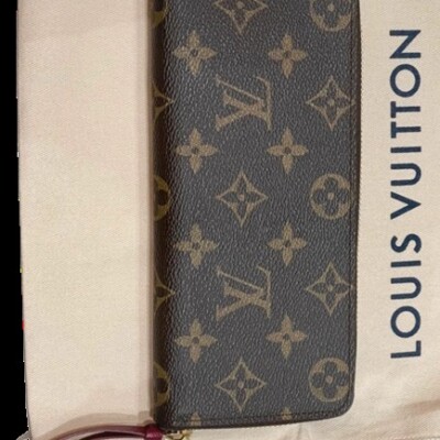 LOUIS VUITTON PORTEFEUILLE CLEMENCE EN TOILE MONOGRAM NEUF FULL SET. LUXE DE SECONDE MAIN AUTHENTIQUE CERTIFICAT D'AUTHENTICITE ENTRUPY