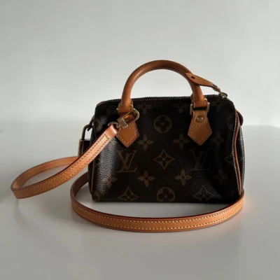 Louis Vuitton Louis Vuitton speedy nano monogram FULL ET. MINI HL LV. SAC DE LUXE DE SECONDE MAIN AUTHENTIQUE CERTIFICAT D'AUTHENTICITE ENTRUPY. SAC DE LUXE D'OCCASION PAS CHER