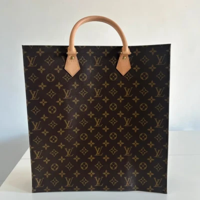 Louis Vuitton sac plat monogram. AC DE LUXE DE SECONDE MAIN AUTHENTIQUE CERTIFICAT D'AUTHENTICITE ENTRUPY. SAC DE LUXE D'OCCASION PAS CHER
