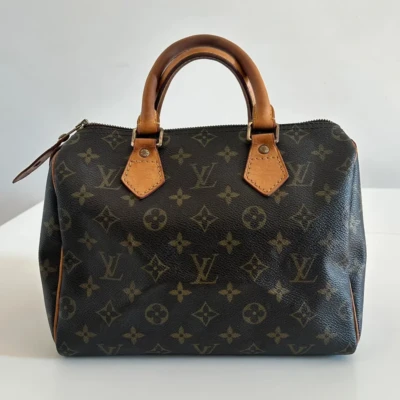 Louis Vuitton speedy 25 monogram vintage. SAC DE LUXE DE SECONDE MAIN AUTHENTIQUE CERTIFICAT D'AUTHENTICITE ENTRUPY. SAC DE LUXE D'OCCASION PAS CHER