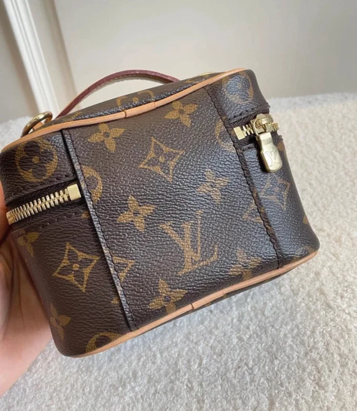 Louis Vuitton Nice nano en toile monogram. SAC DE LUXE DE SECONDE MAIN AUTHENTIQUE CERTIFICAT D'AUTHENTICITE ENTRUPY. SAC DE LUXE D'OCCASION PAS CHER.