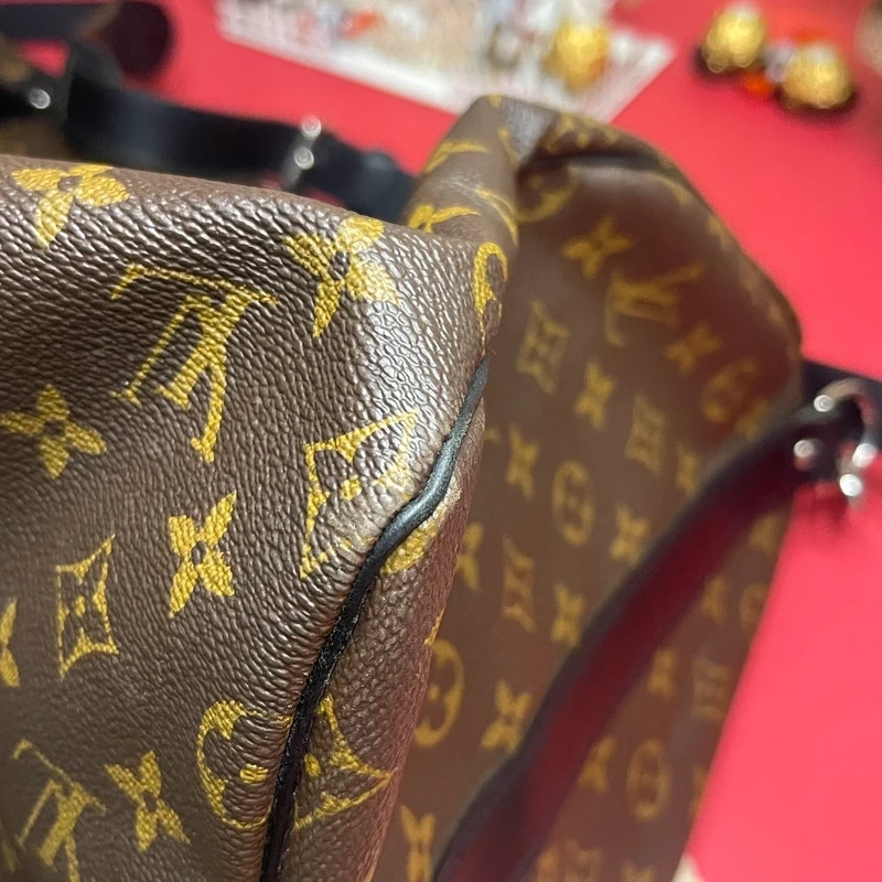 Louis Vuitton keepall bandoulière 55 monogram macassar. SAC DE LUXE DE SECONDE MAIN AUTHENTIQUE CERTIFICAT D'AUTHENTICITE ENTRUPY. SAC DE LUXE D'OCCASION PAS CHER. SAC DE VOYAGE DE LUXE