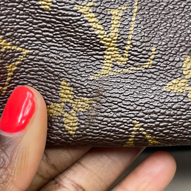 Louis Vuitton keepall bandoulière 55 monogram macassar. SAC DE LUXE DE SECONDE MAIN AUTHENTIQUE CERTIFICAT D'AUTHENTICITE ENTRUPY. SAC DE LUXE D'OCCASION PAS CHER. SAC DE VOYAGE DE LUXE