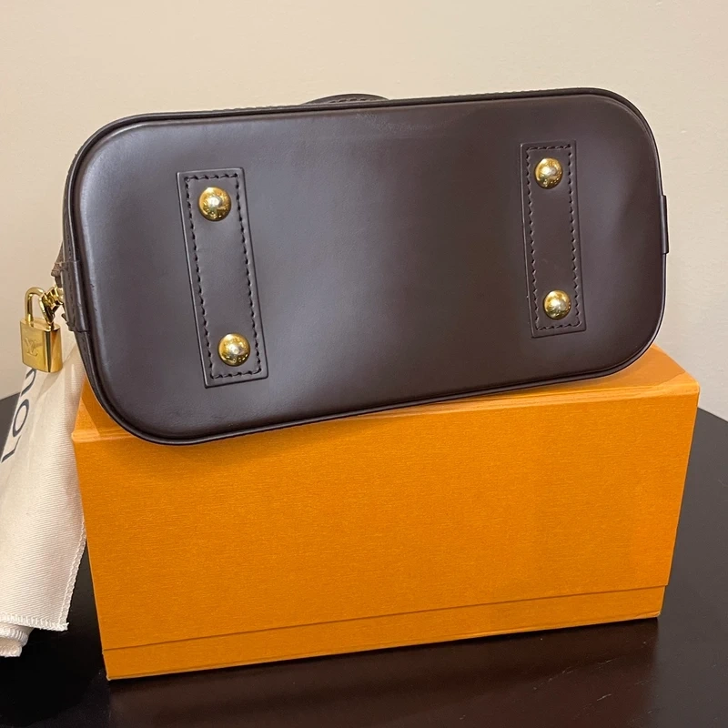 Louis Vuitton Alma BB authentique FULL SET SAC DE LUXE DE SECONDE MAIN AUTHENTIQUE CERTIFICAT D'AUTHENTICITE ENTRUPY. SAC DE LUXE D'OCCASION PAS CHER.