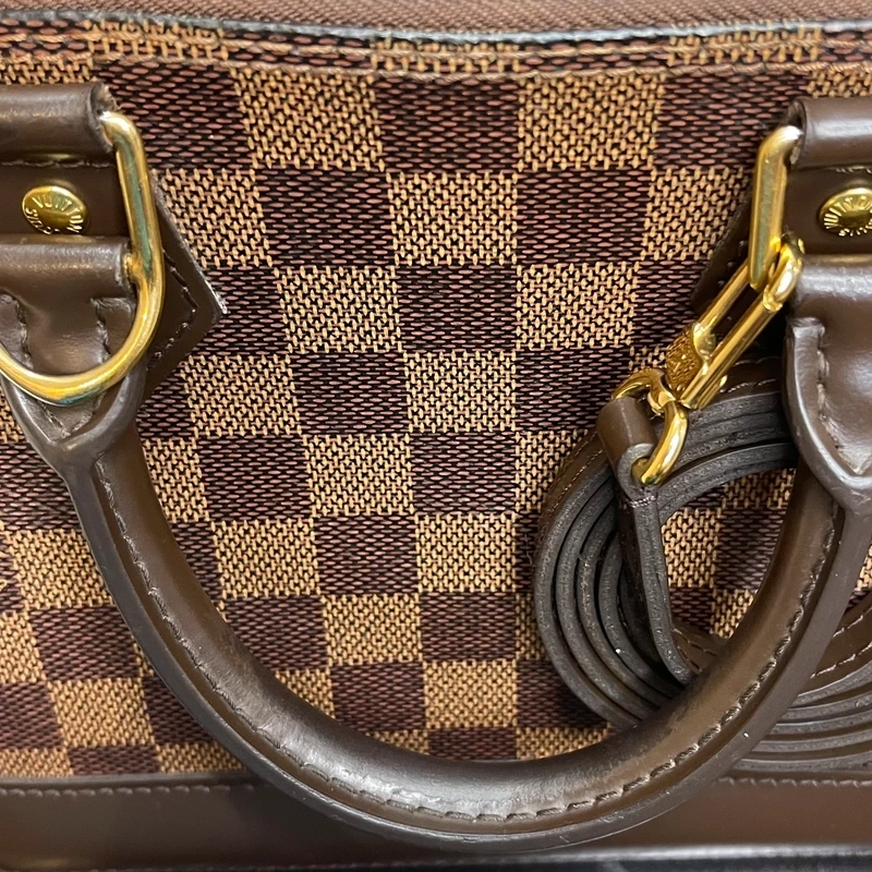 Louis Vuitton Alma BB authentique FULL SET SAC DE LUXE DE SECONDE MAIN AUTHENTIQUE CERTIFICAT D'AUTHENTICITE ENTRUPY. SAC DE LUXE D'OCCASION PAS CHER.