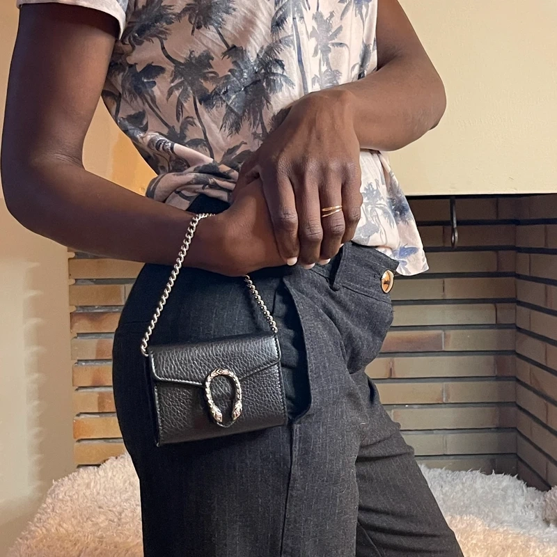 GUCCI micro Dionysus en cuir grainé noir SAC DE LUXE DE SECONDE MAIN AUTHENTIQUE CERTIFICAT D'AUTHENTICITE ENTRUPY. SAC DE LUXE D'OCCASION PAS CHER