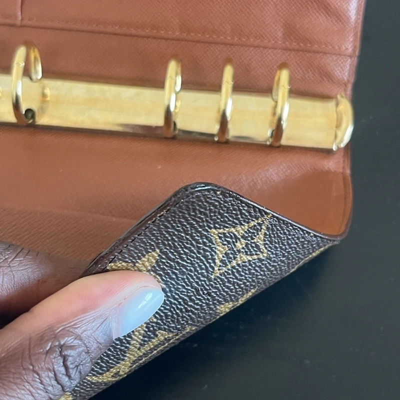 Louis Vuitton couverture pour agenda MM monogram LUXE DE SECONDE MAIN AUTHENTIQUE CERTIFICAT D'AUTHENTICITE ENTRUPY. SAC DE LUXE D'OCCASION PAS CHER.