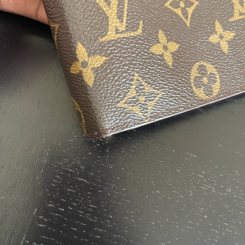 Louis Vuitton couverture pour agenda MM monogram LUXE DE SECONDE MAIN AUTHENTIQUE CERTIFICAT D'AUTHENTICITE ENTRUPY. SAC DE LUXE D'OCCASION PAS CHER.