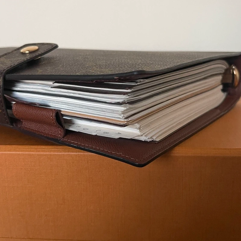 LOUIS VUITTON couverture pour agenda monogram GM LUXE DE SECONDE MAIN AUTHENTIQUE CERTIFICAT D'AUTHENTICITE ENTRUPY. SAC DE LUXE D'OCCASION PAS CHER LOUIS VUITTON FULL SET