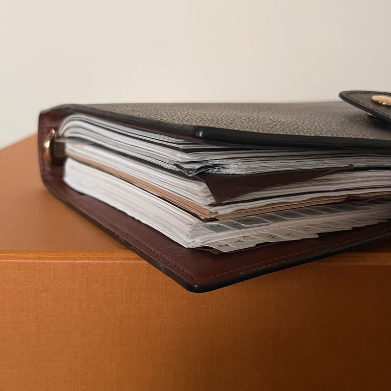 LOUIS VUITTON couverture pour agenda monogram GM LUXE DE SECONDE MAIN AUTHENTIQUE CERTIFICAT D'AUTHENTICITE ENTRUPY. SAC DE LUXE D'OCCASION PAS CHER LOUIS VUITTON FULL SET