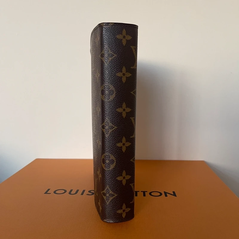 LOUIS VUITTON couverture pour agenda monogram GM LUXE DE SECONDE MAIN AUTHENTIQUE CERTIFICAT D'AUTHENTICITE ENTRUPY. SAC DE LUXE D'OCCASION PAS CHER LOUIS VUITTON FULL SET
