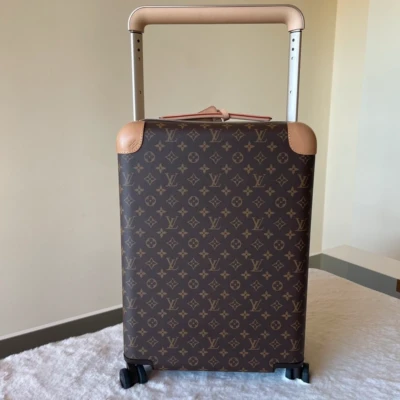 LOUIS VUITTON Horizon 55 LUXE DE SECONDE MAIN AUTHENTIQUE CERTIFICAT D'AUTHENTICITE ENTRUPY. SAC DE LUXE D'OCCASION PAS CHER LOUIS VUITTON FULL SET