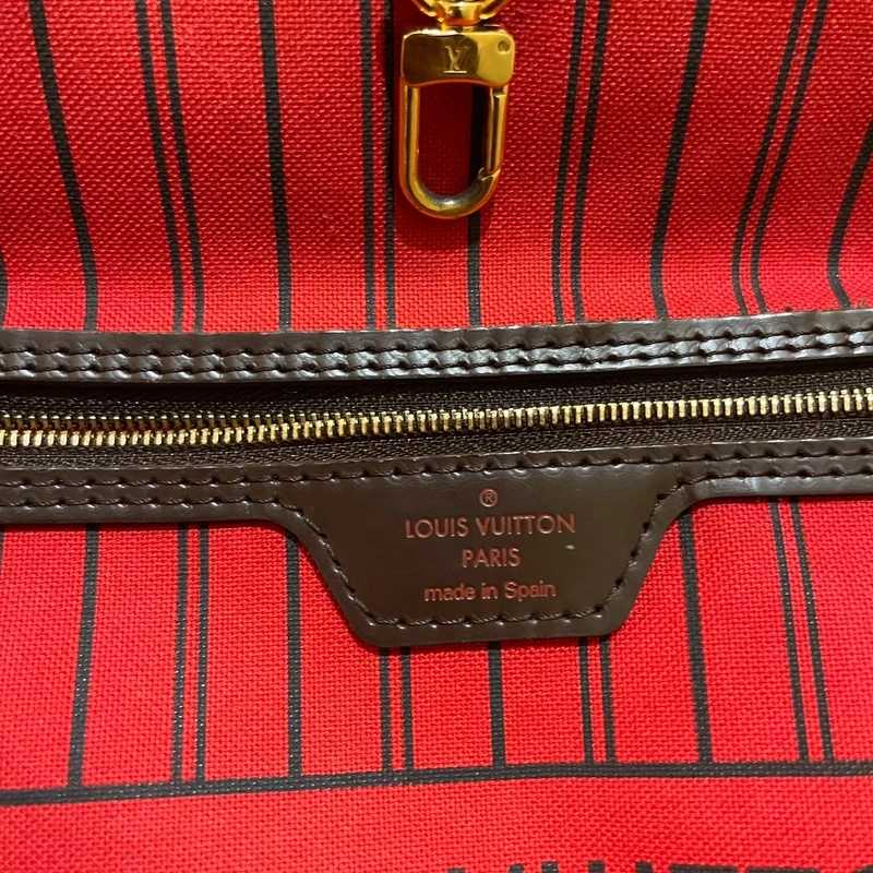 LOUIS VUITTON neverfull MM damier ébène LUXE DE SECONDE MAIN AUTHENTIQUE CERTIFICAT D'AUTHENTICITE ENTRUPY. SAC DE LUXE D'OCCASION PAS CHER LOUIS VUITTON FULL SET