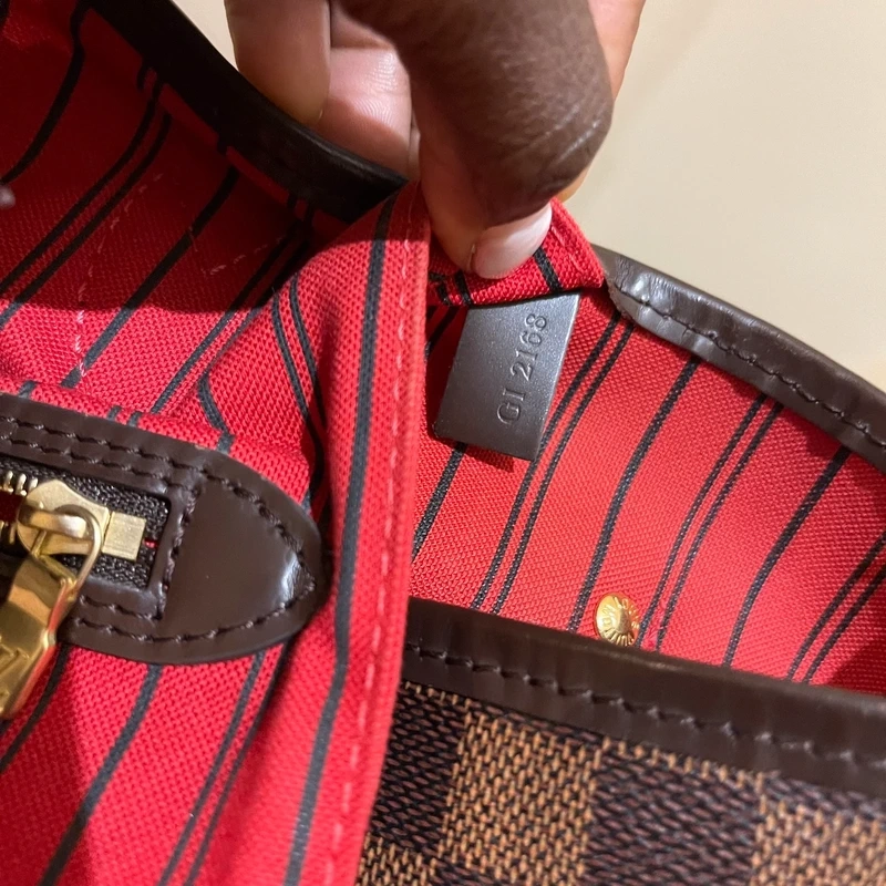 LOUIS VUITTON neverfull MM damier ébène LUXE DE SECONDE MAIN AUTHENTIQUE CERTIFICAT D'AUTHENTICITE ENTRUPY. SAC DE LUXE D'OCCASION PAS CHER LOUIS VUITTON FULL SET