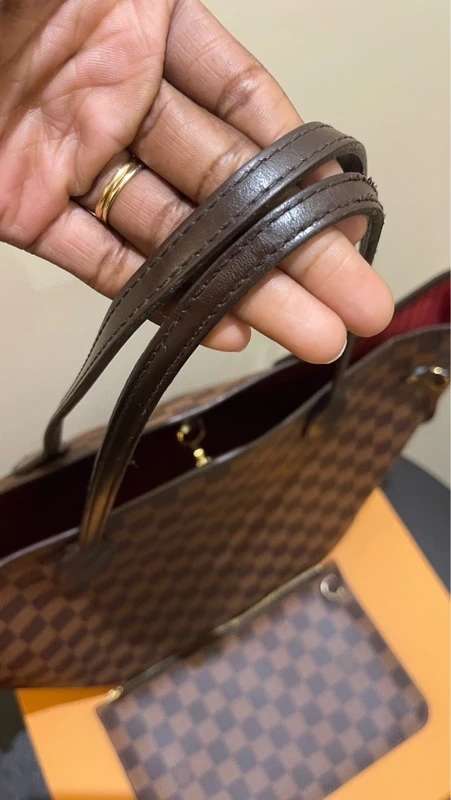LOUIS VUITTON neverfull MM damier ébène LUXE DE SECONDE MAIN AUTHENTIQUE CERTIFICAT D'AUTHENTICITE ENTRUPY. SAC DE LUXE D'OCCASION PAS CHER LOUIS VUITTON FULL SET