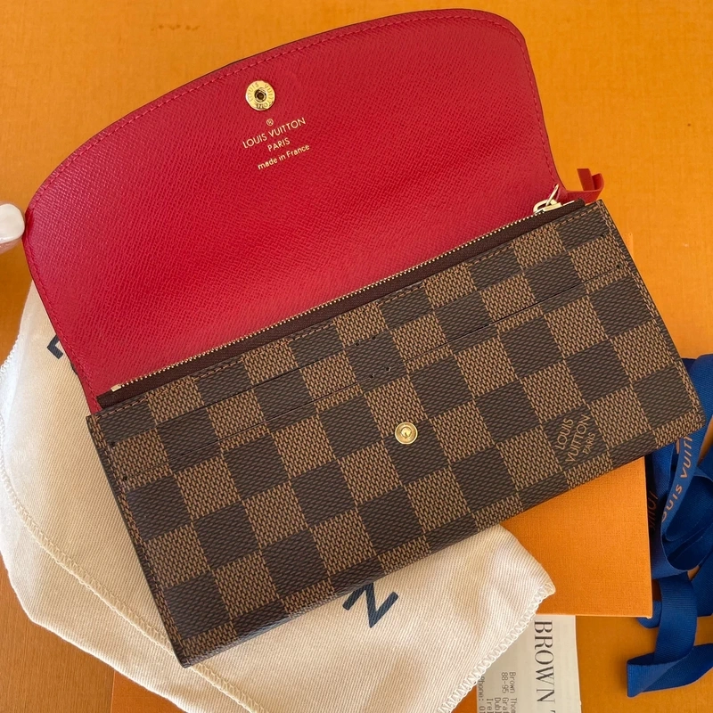 LOUIS VUITTON portefeuille Emilie damier ébène LUXE DE SECONDE MAIN AUTHENTIQUE CERTIFICAT D'AUTHENTICITE ENTRUPY. PORTEFEUILLE DE LUXE D'OCCASION PAS CHER