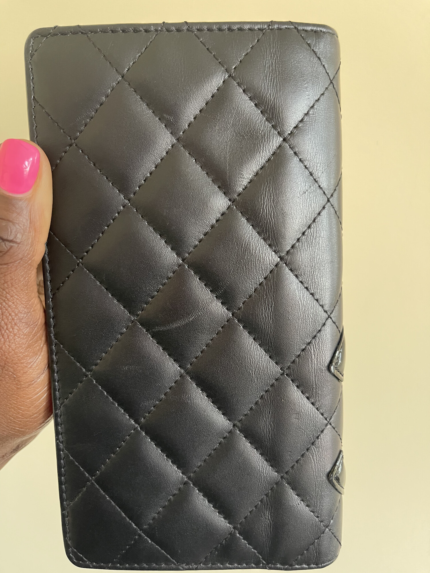 CHANEL portefeuille Cambon noir. LUXE DE SECONDE MAIN AUTHENTIQUE. CHANEL CLASSIQUE. CHANEL VINTAGE