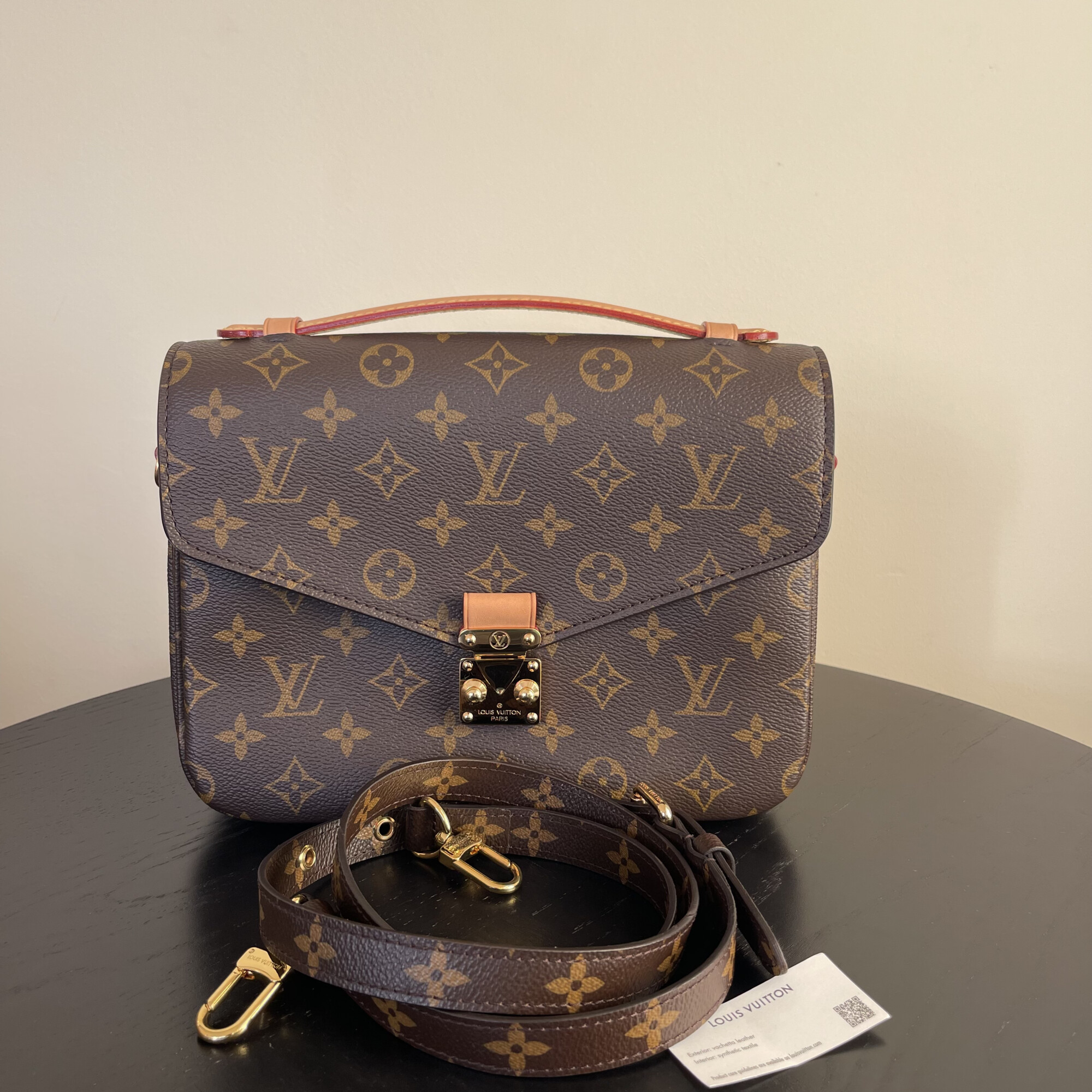 Louis Vuitton Métis monogram LUXE DE SECONDE MAIN AUTHENTIQUE CERTIFICAT D'AUTHENTICITE ENTRUPY. SAC DE LUXE D'OCCASION PAS CHER LOUIS VUITTON FULL SET