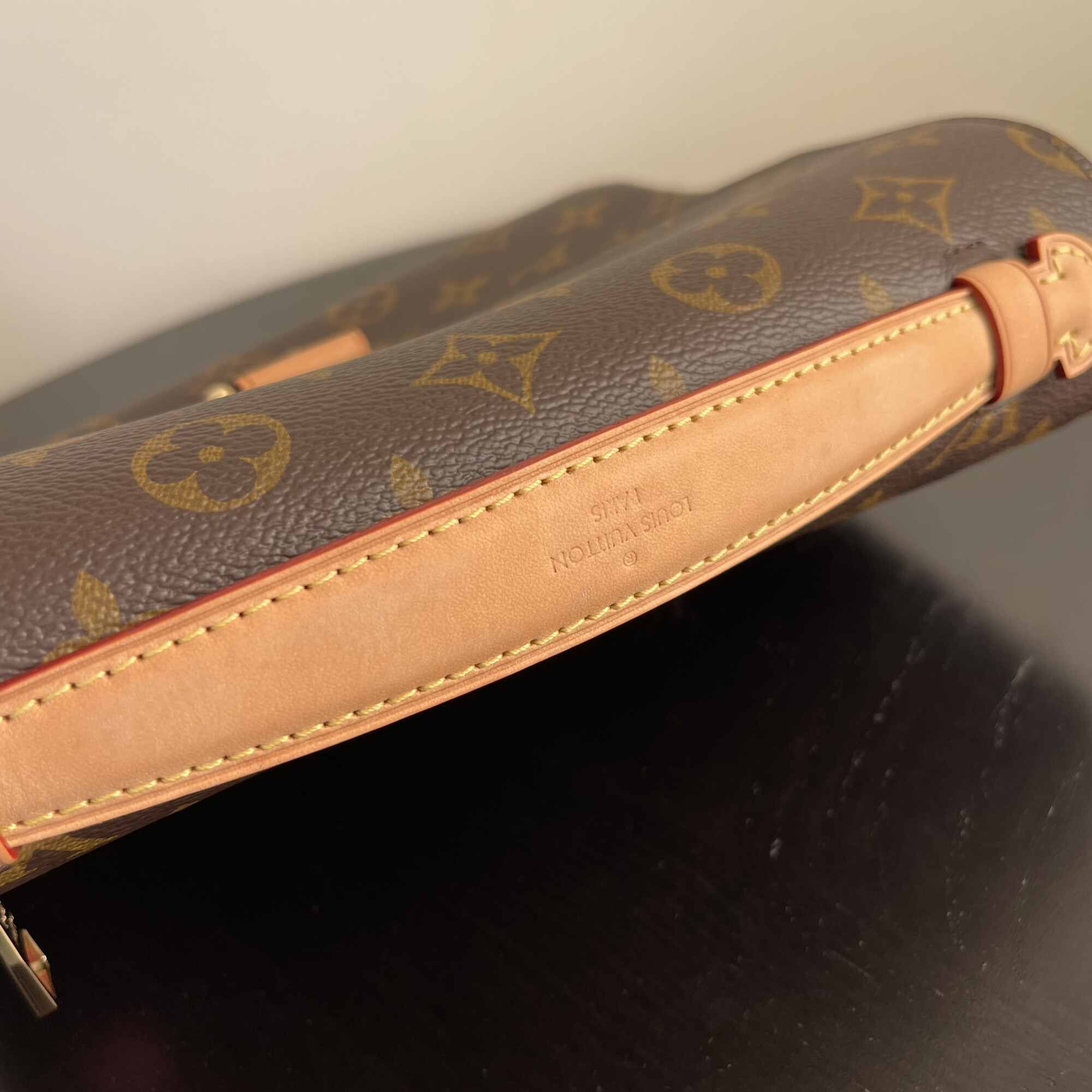 Louis Vuitton Métis monogram LUXE DE SECONDE MAIN AUTHENTIQUE CERTIFICAT D'AUTHENTICITE ENTRUPY. SAC DE LUXE D'OCCASION PAS CHER LOUIS VUITTON FULL SET