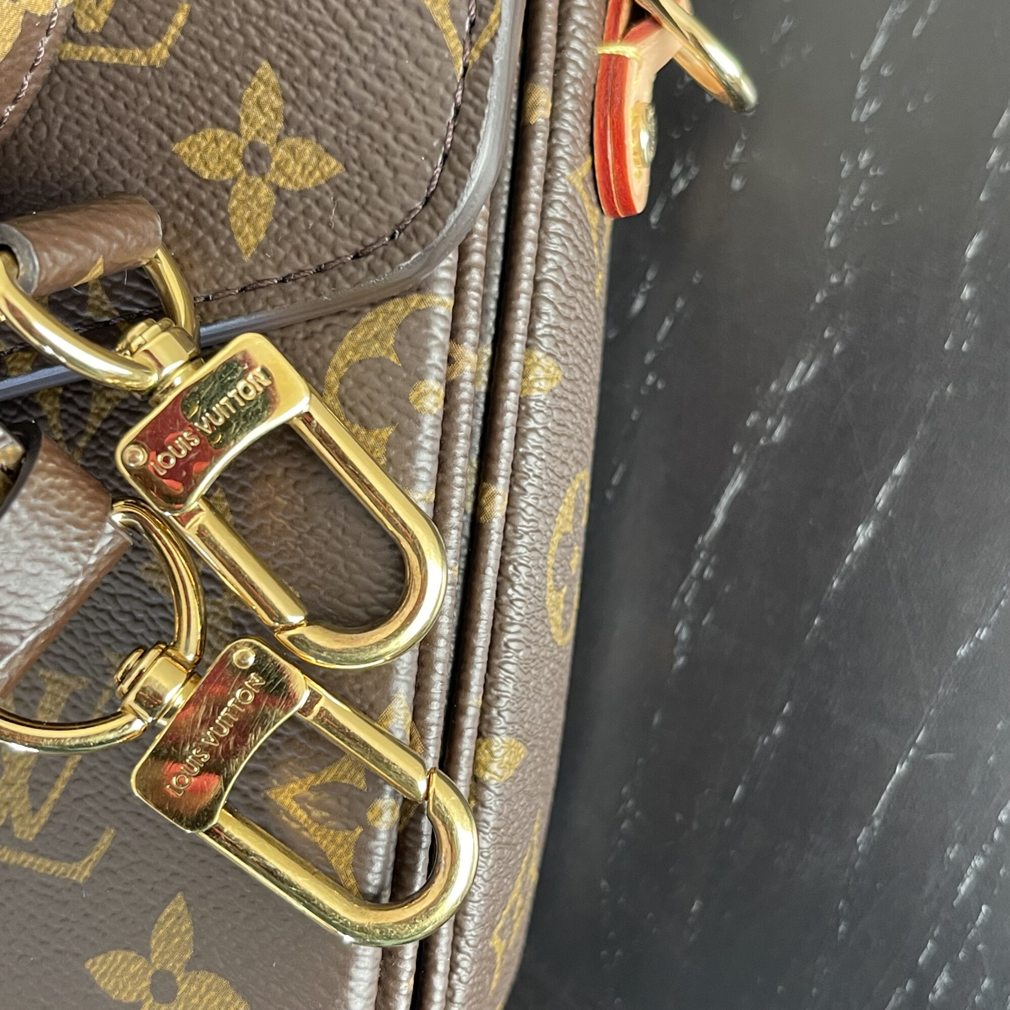 Louis Vuitton Métis monogram LUXE DE SECONDE MAIN AUTHENTIQUE CERTIFICAT D'AUTHENTICITE ENTRUPY. SAC DE LUXE D'OCCASION PAS CHER LOUIS VUITTON FULL SET