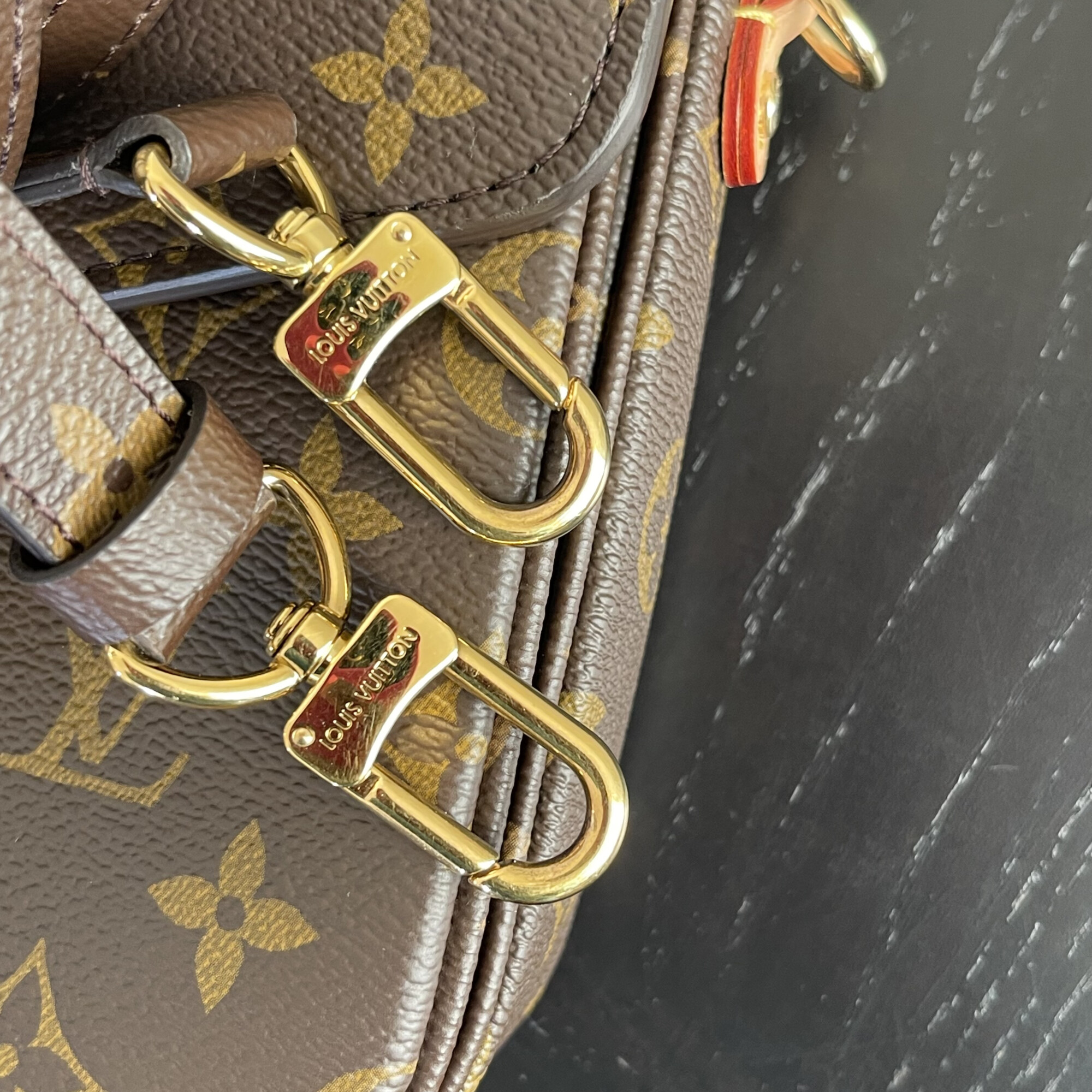 Louis Vuitton Métis monogram LUXE DE SECONDE MAIN AUTHENTIQUE CERTIFICAT D'AUTHENTICITE ENTRUPY. SAC DE LUXE D'OCCASION PAS CHER LOUIS VUITTON FULL SET