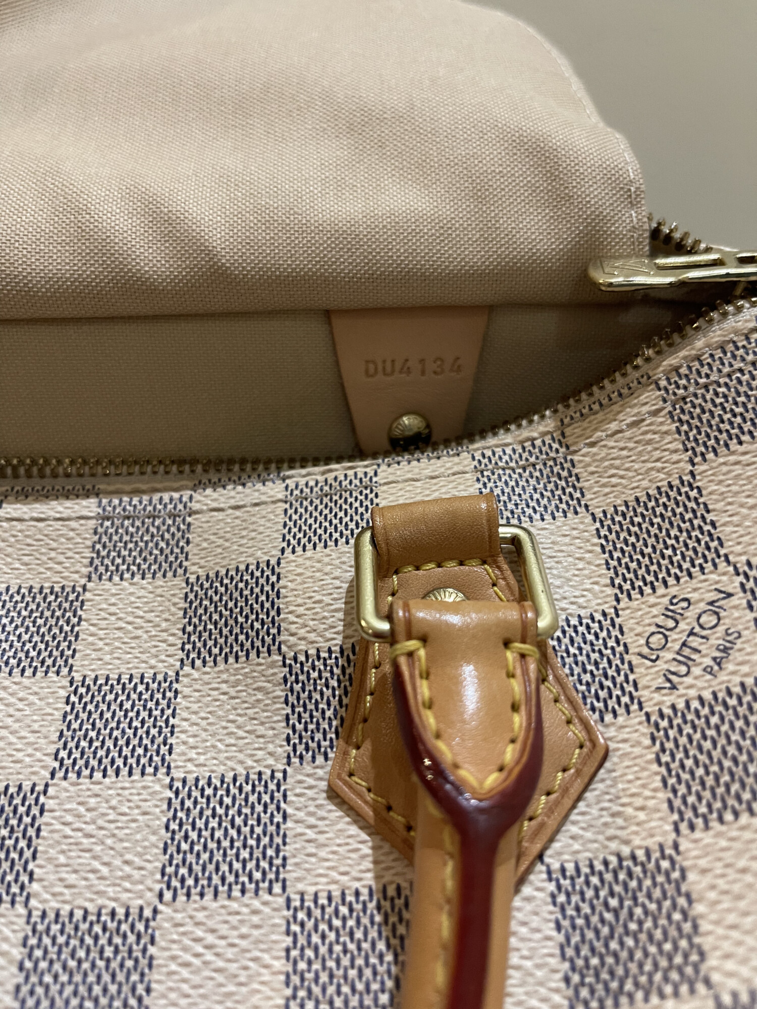 Louis Vuitton speedy 25 bandoulière damier azur LUXE DE SECONDE MAIN AUTHENTIQUE CERTIFICAT D'AUTHENTICITE ENTRUPY. SAC DE LUXE D'OCCASION PAS CHER LOUIS VUITTON FULL SET