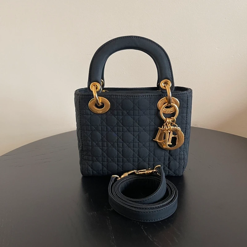 Dior sac Lady dior mini en nylon noir bijouterie dorée LUXE DE SECONDE MAIN AUTHENTIQUE CERTIFICAT D'AUTHENTICITE ENTRUPY. SAC DE LUXE D'OCCASION PAS CHER DIOR FULL SET