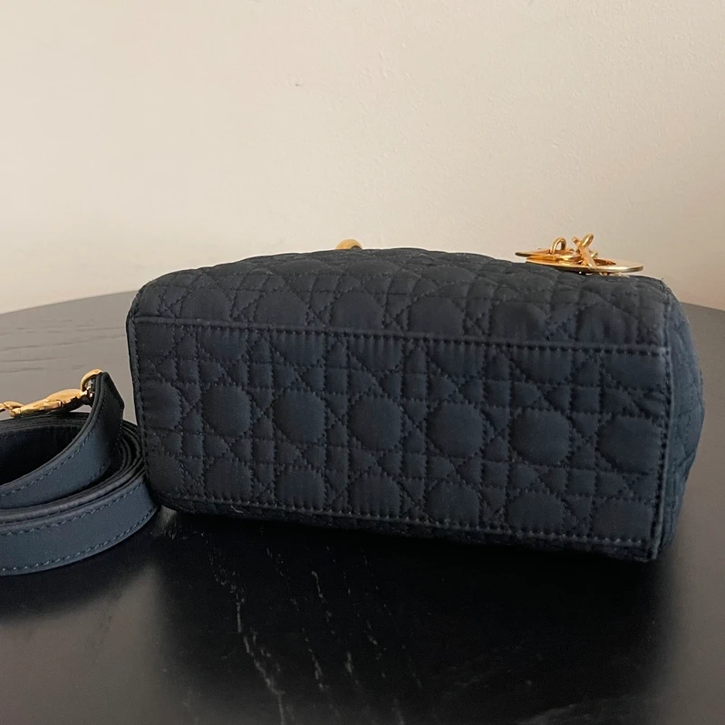 Dior sac Lady dior mini en nylon noir bijouterie dorée LUXE DE SECONDE MAIN AUTHENTIQUE CERTIFICAT D'AUTHENTICITE ENTRUPY. SAC DE LUXE D'OCCASION PAS CHER DIOR FULL SET
