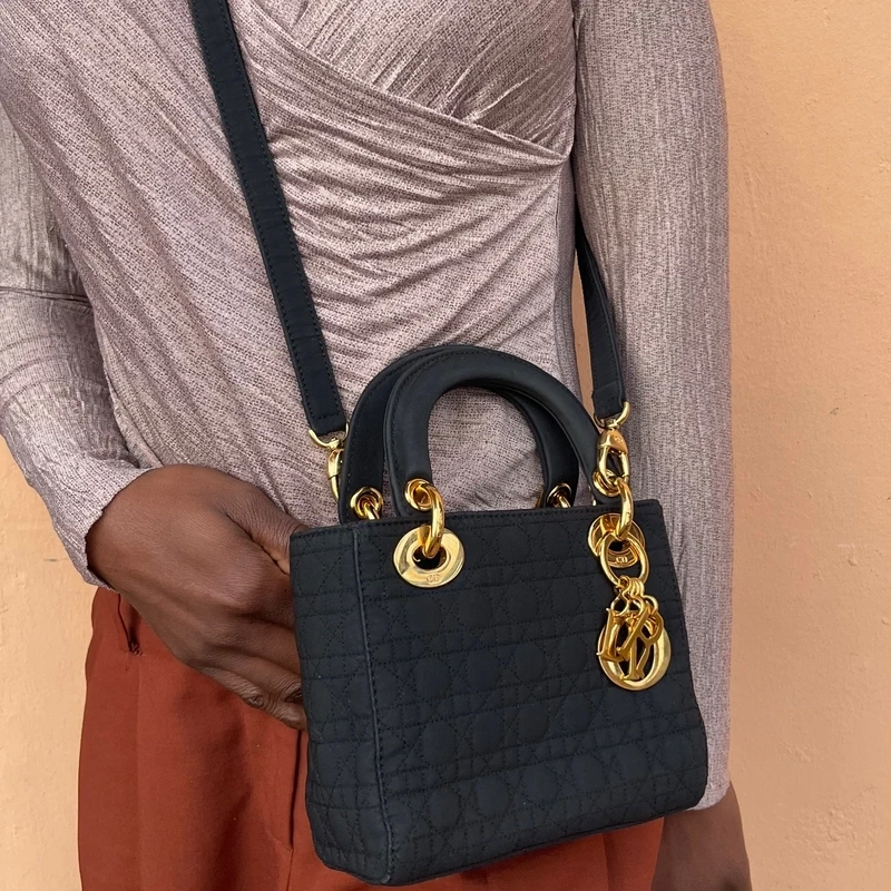 Dior sac Lady dior mini en nylon noir bijouterie dorée LUXE DE SECONDE MAIN AUTHENTIQUE CERTIFICAT D'AUTHENTICITE ENTRUPY. SAC DE LUXE D'OCCASION PAS CHER DIOR FULL SET