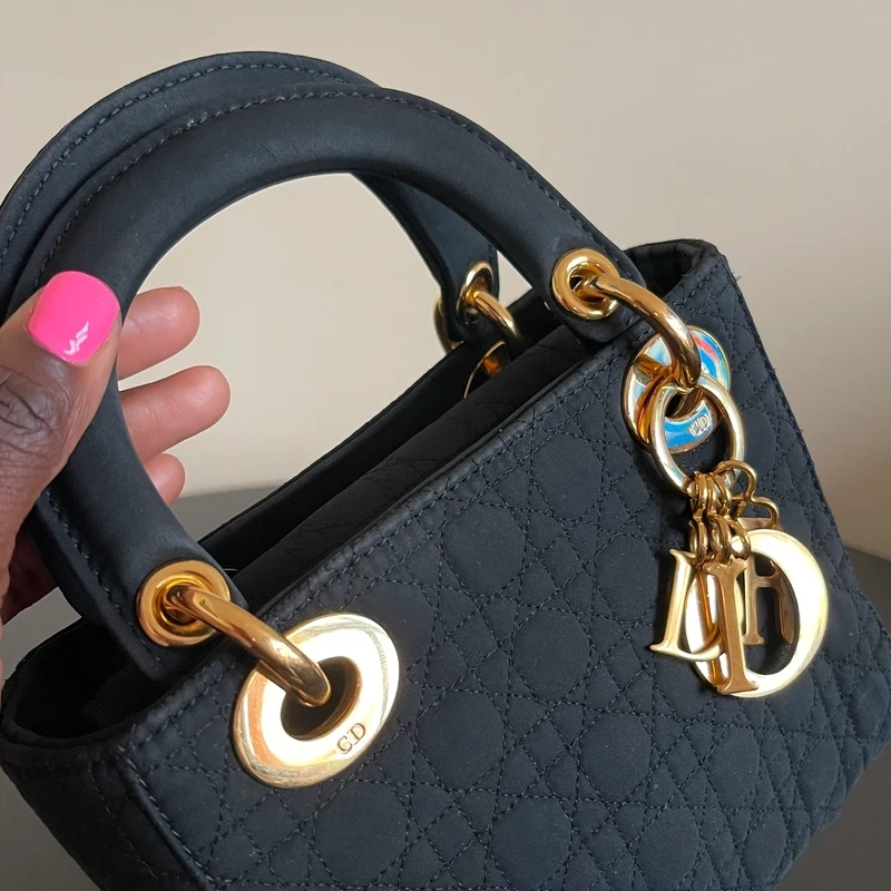 Dior sac Lady dior mini en nylon noir bijouterie dorée LUXE DE SECONDE MAIN AUTHENTIQUE CERTIFICAT D'AUTHENTICITE ENTRUPY. SAC DE LUXE D'OCCASION PAS CHER DIOR FULL SET
