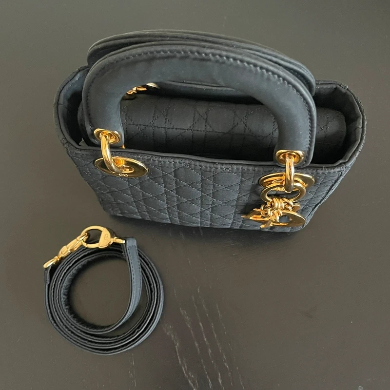 Dior sac Lady dior mini en nylon noir bijouterie dorée LUXE DE SECONDE MAIN AUTHENTIQUE CERTIFICAT D'AUTHENTICITE ENTRUPY. SAC DE LUXE D'OCCASION PAS CHER DIOR FULL SET
