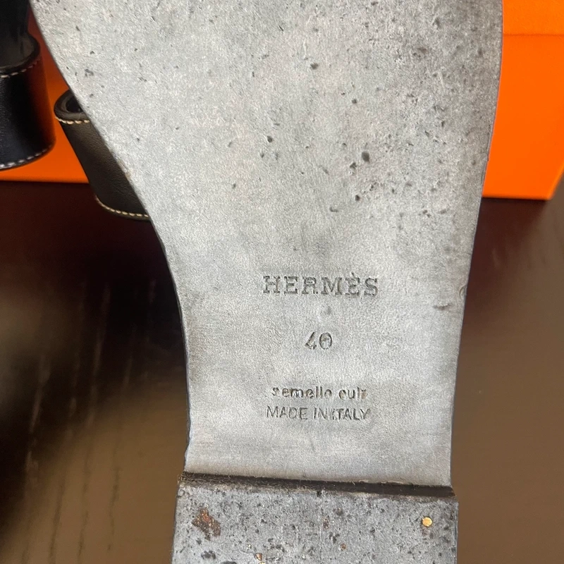 HERMES sandales Oran 40 LUXE DE SECONDE MAIN AUTHENTIQUE CERTIFICAT D'AUTHENTICITE ENTRUPY. LUXE D'OCCASION PAS CHER. SOULIERS DE LUXE HERMES FULL SET