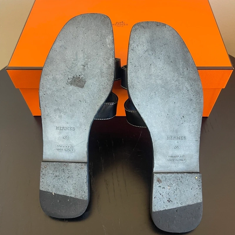 HERMES sandales Oran 40 LUXE DE SECONDE MAIN AUTHENTIQUE CERTIFICAT D'AUTHENTICITE ENTRUPY. LUXE D'OCCASION PAS CHER. SOULIERS DE LUXE HERMES FULL SET