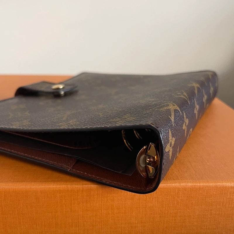LOUIS VUITTON couverture pour agenda monogram GM LUXE DE SECONDE MAIN AUTHENTIQUE CERTIFICAT D'AUTHENTICITE ENTRUPY. SAC DE LUXE D'OCCASION PAS CHER LOUIS VUITTON FULL SET