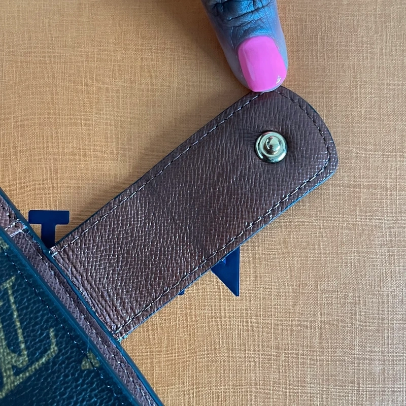 LOUIS VUITTON couverture pour agenda monogram GM LUXE DE SECONDE MAIN AUTHENTIQUE CERTIFICAT D'AUTHENTICITE ENTRUPY. SAC DE LUXE D'OCCASION PAS CHER LOUIS VUITTON FULL SET