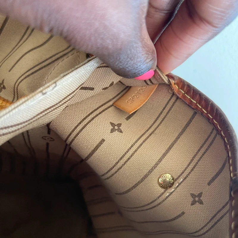 LOUIS VUITTON neverfull MM monogram LUXE DE SECONDE MAIN AUTHENTIQUE CERTIFICAT D'AUTHENTICITE ENTRUPY. SAC DE LUXE D'OCCASION PAS CHER LOUIS VUITTON FULL SET