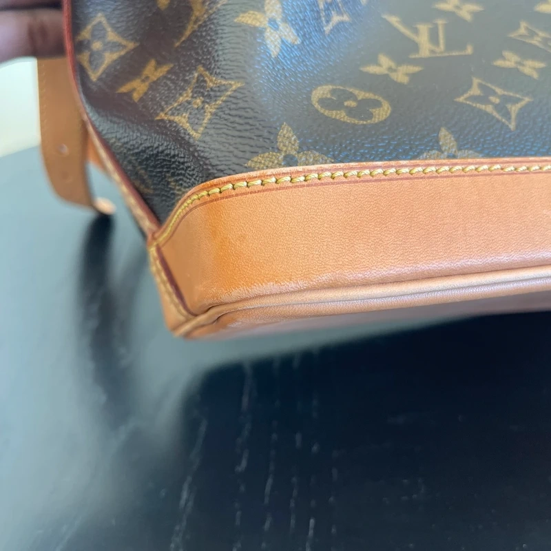 Louis Vuitton Noé BB toile monogram LUXE DE SECONDE MAIN AUTHENTIQUE CERTIFICAT D'AUTHENTICITE ENTRUPY. LUXE D'OCCASION PAS CHER.