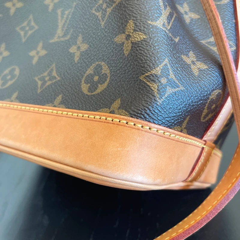 Louis Vuitton Noé BB toile monogram LUXE DE SECONDE MAIN AUTHENTIQUE CERTIFICAT D'AUTHENTICITE ENTRUPY. LUXE D'OCCASION PAS CHER.
