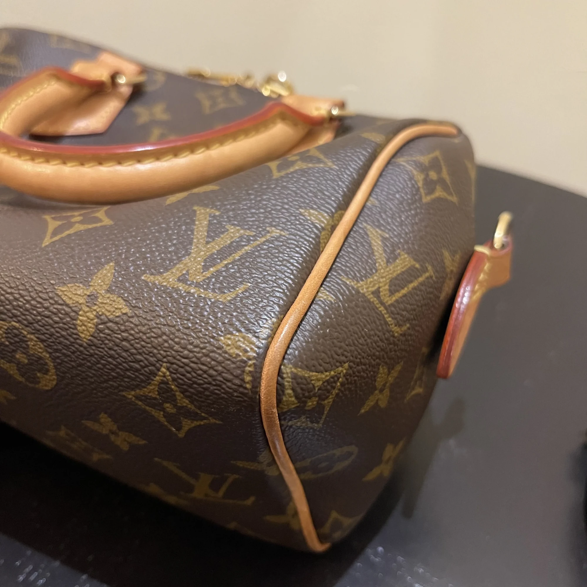 Louis Vuitton speedy 20 bandoulière monogram LUXE DE SECONDE MAIN AUTHENTIQUE CERTIFICAT D'AUTHENTICITE ENTRUPY. SAC DE LUXE D'OCCASION PAS CHER LOUIS VUITTON FULL SET