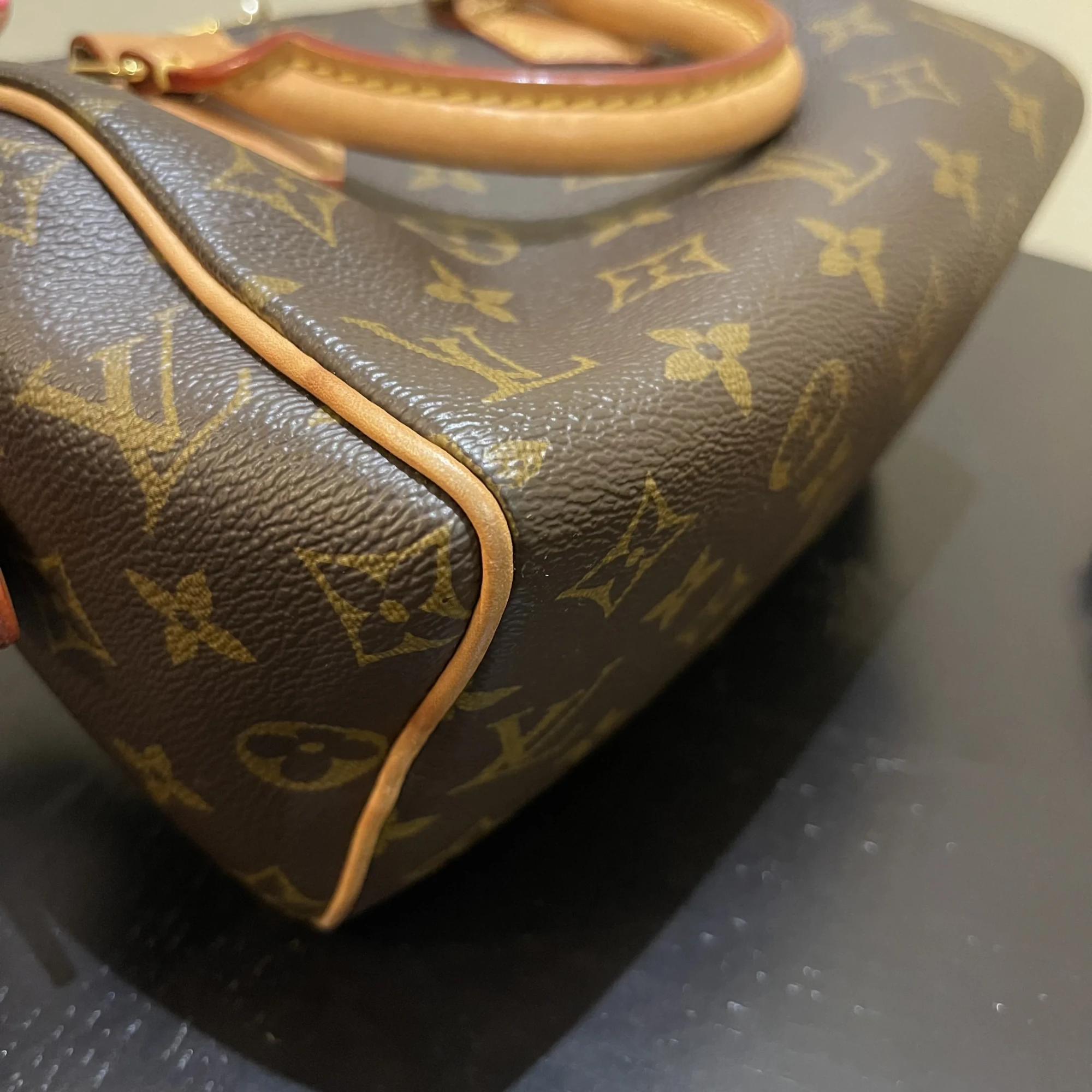 Louis Vuitton speedy 20 bandoulière monogram LUXE DE SECONDE MAIN AUTHENTIQUE CERTIFICAT D'AUTHENTICITE ENTRUPY. SAC DE LUXE D'OCCASION PAS CHER LOUIS VUITTON FULL SET