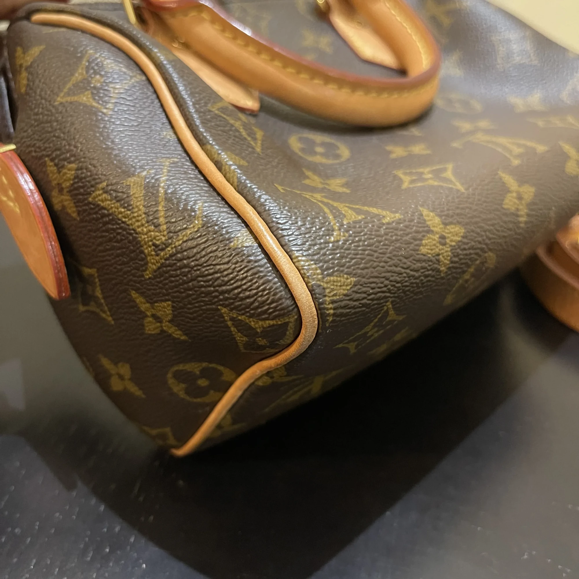 Louis Vuitton speedy 20 bandoulière monogram LUXE DE SECONDE MAIN AUTHENTIQUE CERTIFICAT D'AUTHENTICITE ENTRUPY. SAC DE LUXE D'OCCASION PAS CHER LOUIS VUITTON FULL SET