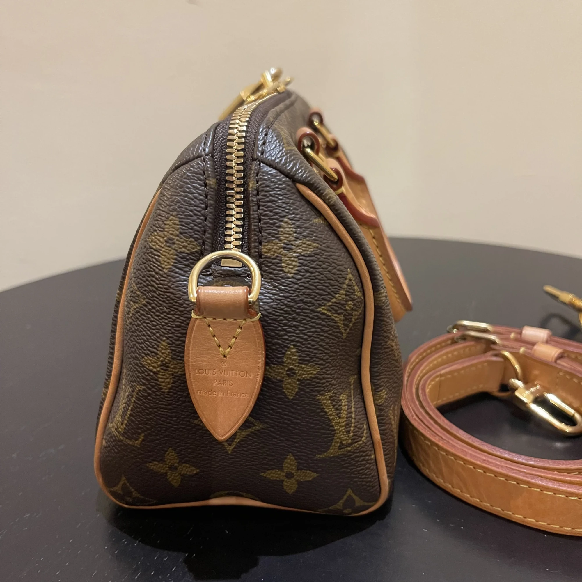 Louis Vuitton speedy 20 bandoulière monogram LUXE DE SECONDE MAIN AUTHENTIQUE CERTIFICAT D'AUTHENTICITE ENTRUPY. SAC DE LUXE D'OCCASION PAS CHER LOUIS VUITTON FULL SET