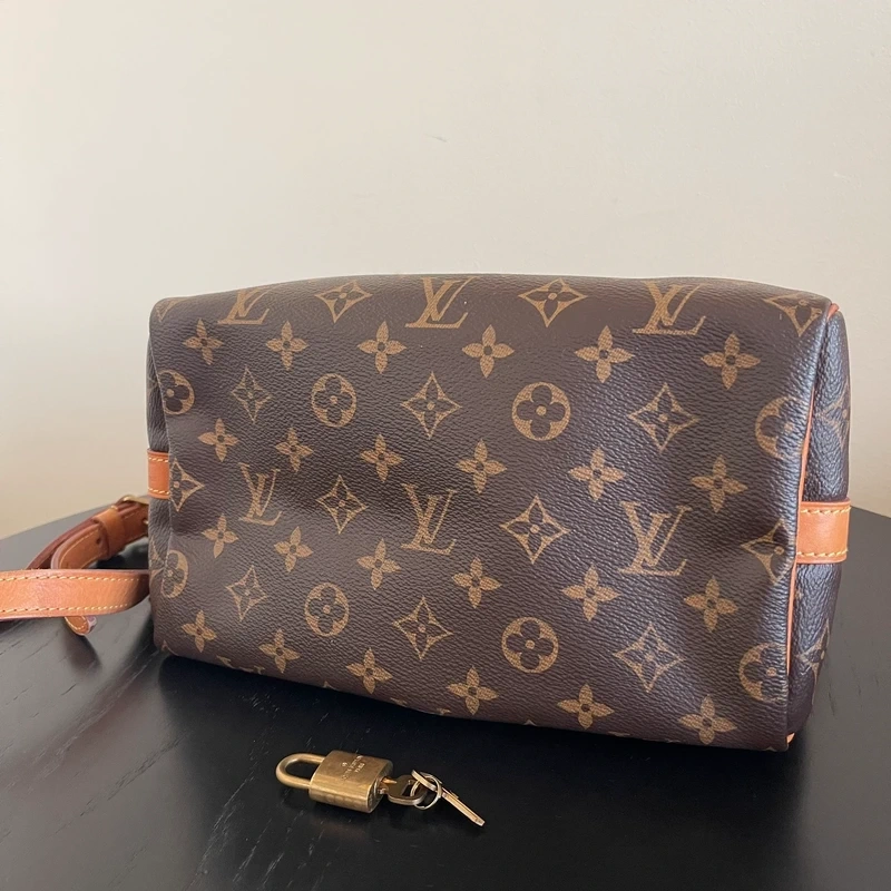 LOUIS VUITTON speedy 25 monogram LUXE DE SECONDE MAIN AUTHENTIQUE CERTIFICAT D'AUTHENTICITE ENTRUPY. SAC DE LUXE D'OCCASION PAS CHER LOUIS VUITTON FULL SET