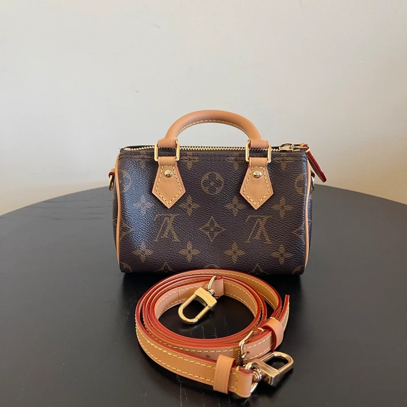 LOUIS VUITTON speedy nano toile monogram LUXE DE SECONDE MAIN AUTHENTIQUE CERTIFICAT D'AUTHENTICITE ENTRUPY. LUXE D'OCCASION PAS CHER. SOULIERS DE LUXE
