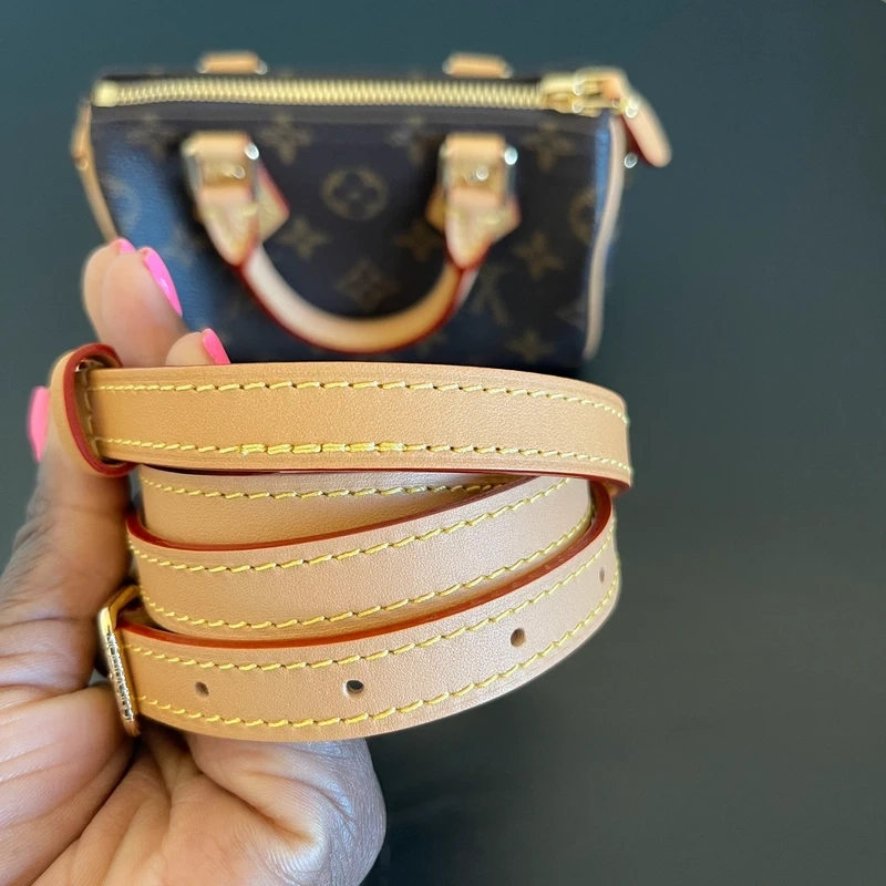 LOUIS VUITTON speedy nano toile monogram LUXE DE SECONDE MAIN AUTHENTIQUE CERTIFICAT D'AUTHENTICITE ENTRUPY. LUXE D'OCCASION PAS CHER. SOULIERS DE LUXE