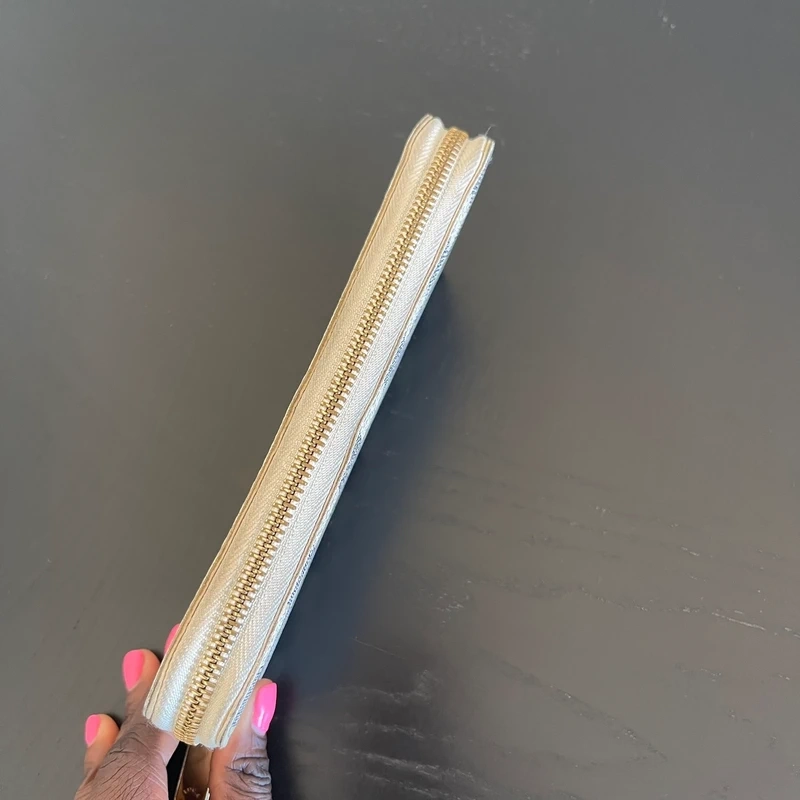 Louis Vuitton zippy damier azur LUXE DE SECONDE MAIN AUTHENTIQUE CERTIFICAT D'AUTHENTICITE ENTRUPY. SAC DE LUXE D'OCCASION PAS CHER LOUIS VUITTON FULL SET.