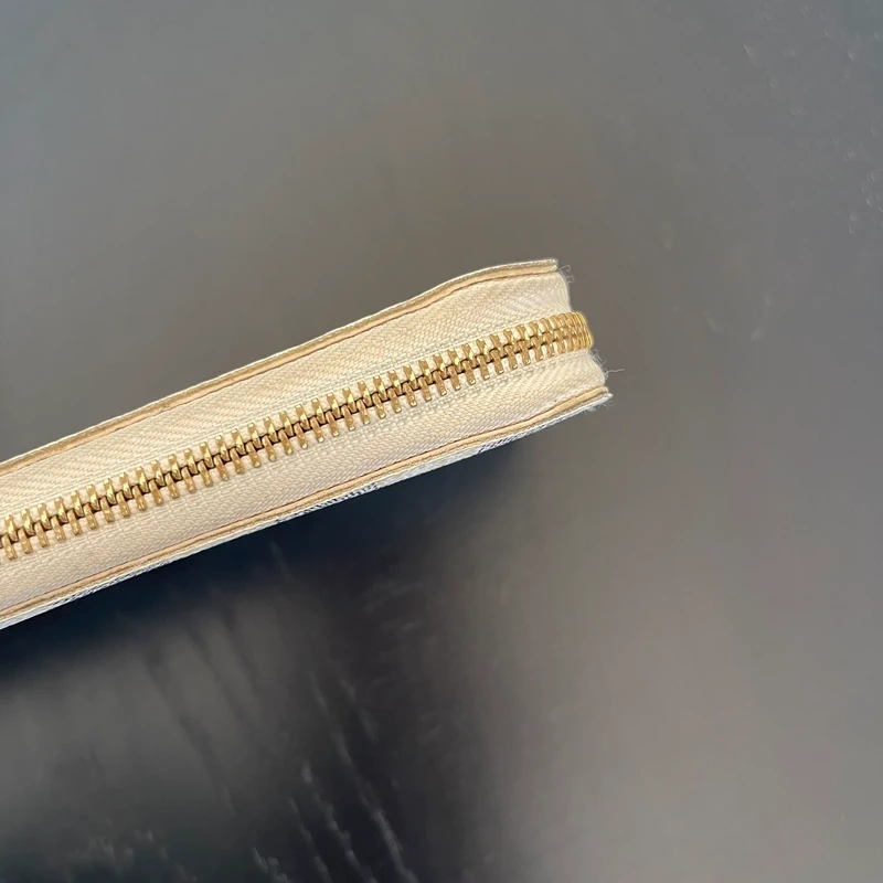 Louis Vuitton zippy damier azur LUXE DE SECONDE MAIN AUTHENTIQUE CERTIFICAT D'AUTHENTICITE ENTRUPY. SAC DE LUXE D'OCCASION PAS CHER LOUIS VUITTON FULL SET.