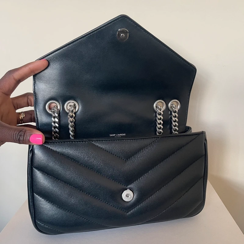 YSL Loulou SMALL Nouvelle Version LUXE DE SECONDE MAIN AUTHENTIQUE CERTIFICAT D'AUTHENTICITE ENTRUPY. SAC DE LUXE D'OCCASION PAS CHER LOUIS VUITTON FULL SET.