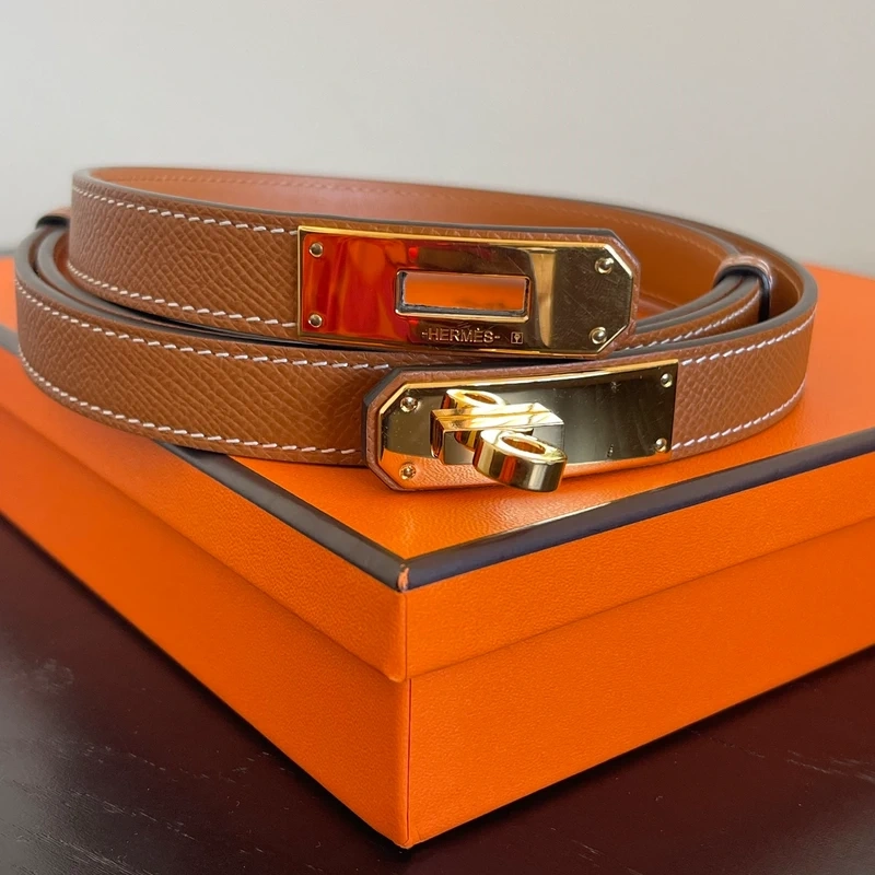 HERMES ceinture Kelly veau Epsom gold LUXE DE SECONDE MAIN AUTHENTIQUE CERTIFICAT D'AUTHENTICITE ENTRUPY. SAC DE LUXE D'OCCASION PAS CHER. HERMES FULL SET